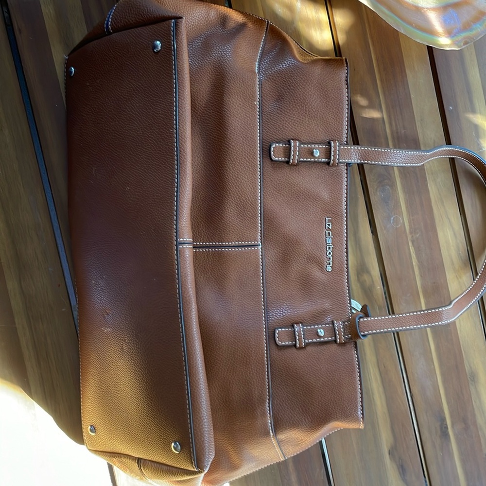 Liz Claiborne tote, brown leather, multiple pockets